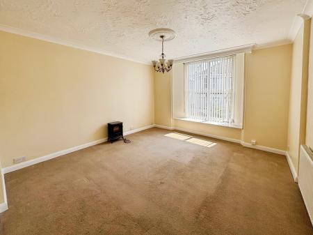 2 bedroom Flat to let in St Stephens Road, Saltash, PL12