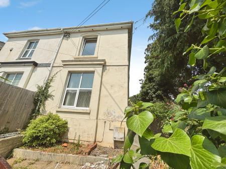 2 bedroom Flat to let in St Stephens Road, Saltash, PL12