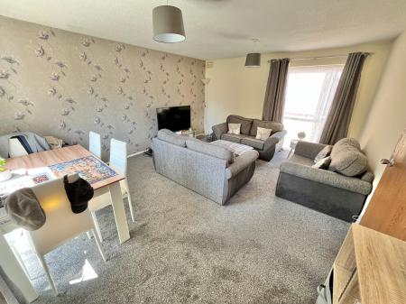2 bedroom Flat for sale in Dynevor Close, Plymouth, PL3