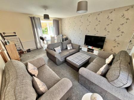 2 bedroom Flat for sale in Dynevor Close, Plymouth, PL3