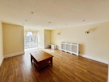 2 bedroom Duplex to let in College Avenue, Plymouth, PL4