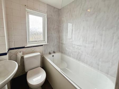 3 bedroom End of terrace house to let in Prospect Walk, Saltash, PL12