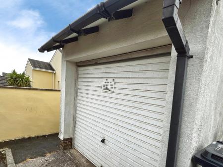 3 bedroom End of terrace house to let in Prospect Walk, Saltash, PL12