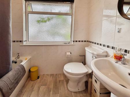 2 bedroom Bungalow to let in North Park Villas, Saltash, PL12