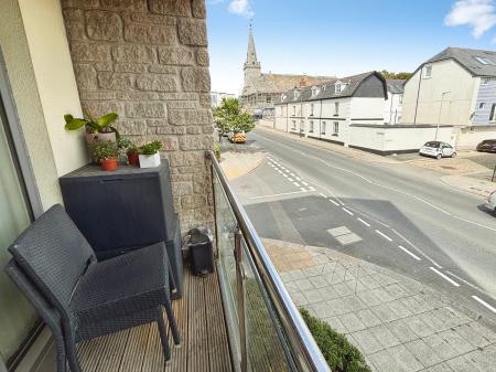 2 bedroom Flat to let in Chapel Street, Devonport, Plymouth, PL1