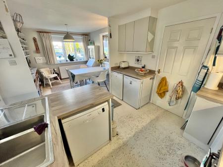 3 bedroom Detached bungalow for sale in Andrews Way, Hatt, PL12