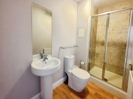 2 bedroom Flat to let in Mill Street, Plymouth, PL1