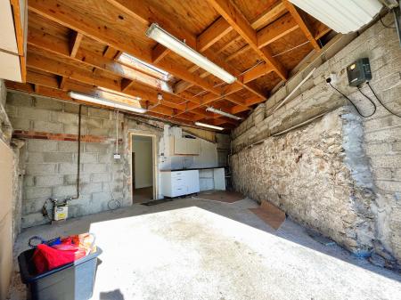 3 bedroom Semi-detached house to let in Wearde Road, Saltash, PL12