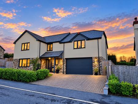 4 bedroom Detached house for sale in Park An Garrek, Cargreen, PL12