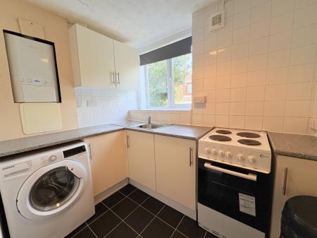2 bedroom Flat for sale in Elphinstone Road, Southsea, Portsmouth, PO5