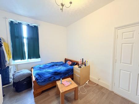 2 bedroom Maisonette for sale in North End Avenue, North End, Portsmouth, PO2