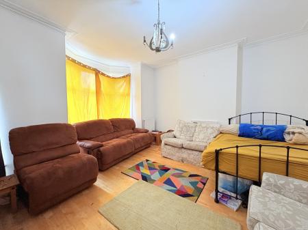 2 bedroom Maisonette for sale in North End Avenue, North End, Portsmouth, PO2