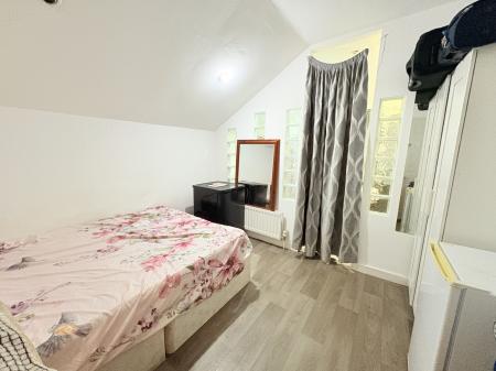 2 bedroom Maisonette for sale in North End Avenue, North End, Portsmouth, PO2