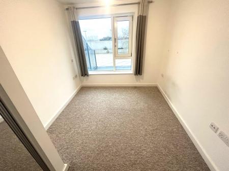 1 bedroom Flat for sale in The Crescent Building, Gunwharf Quays, Portsmouth, PO1