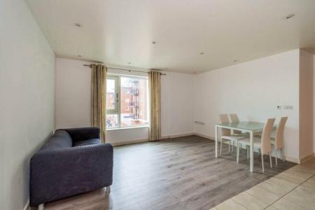 2 bedroom Flat for sale in The Crescent Building, Gunwharf Quays, Portsmouth, PO1