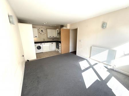 2 bedroom Flat to let in 149 Kingston Road, North End, Portsmouth, PO2