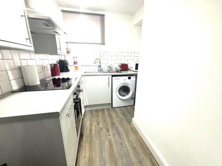 1 bedroom Flat to let in 24-25 South Parade, Southsea, Portsmouth, PO5