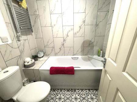 1 bedroom Flat to let in 24-25 South Parade, Southsea, Portsmouth, PO5