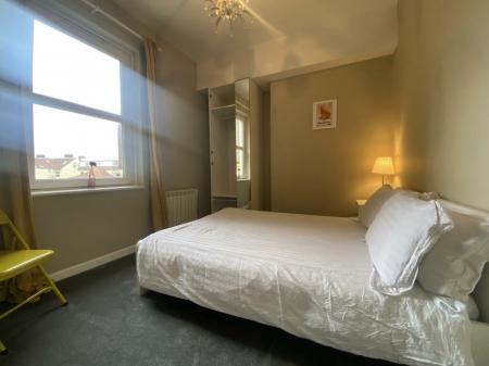 2 bedroom Flat to let in 34-37 South Parade, Southsea, Portsmouth, PO4