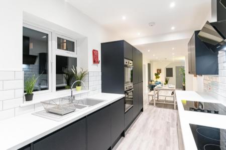 7 bedroom Terraced House to let in Baileys Road, Southsea, Portsmouth, PO5