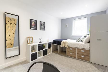 7 bedroom Terraced House to let in Baileys Road, Southsea, Portsmouth, PO5