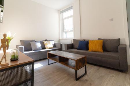 6 bedroom Terraced House to let in Beatrice Road, Southsea, Portsmouth, PO4
