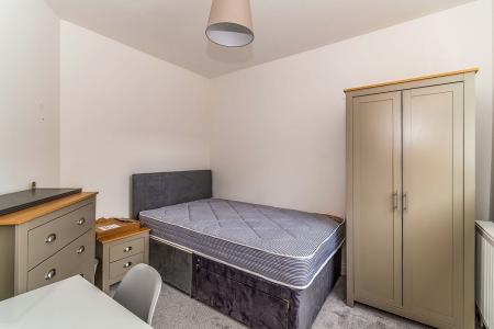 5 bedroom Terraced House to let in Collingwood Road, Southsea, Portsmouth, PO5