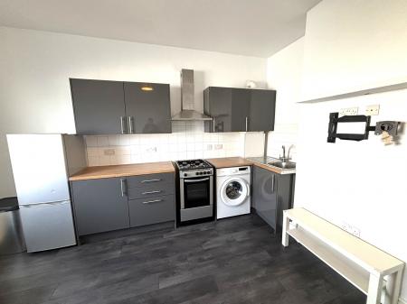 1 bedroom Flat to let in Elm Grove, Southsea, Portsmouth, PO5