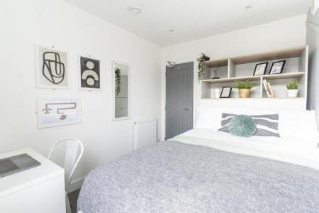 5 bedroom Terraced House to let in Eton Road, Southsea, Portsmouth, PO5