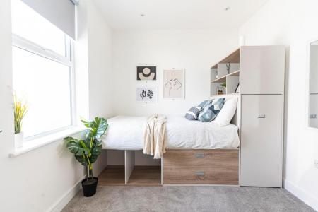 5 bedroom Terraced House to let in Eton Road, Southsea, Portsmouth, PO5