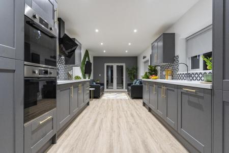 7 bedroom Terraced House to let in Fawcett Road, Southsea, Portsmouth, PO4