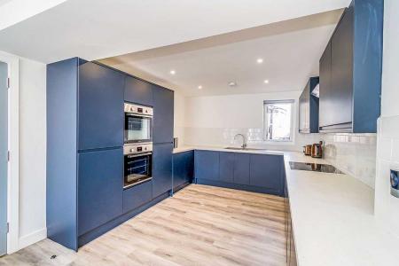 7 bedroom Terraced House to let in Fawcett Road, Southsea, Portsmouth, PO4