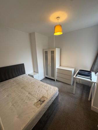 6 bedroom Terraced House to let in Francis Avenue, Southsea, Portsmouth, PO4