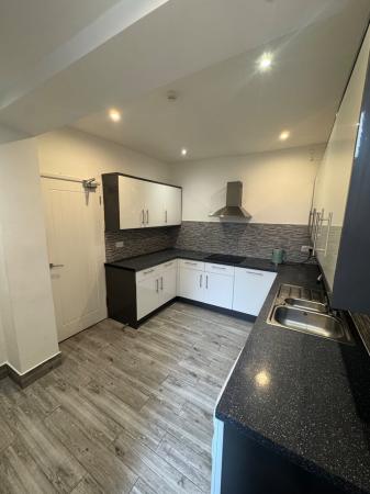 6 bedroom Terraced House to let in Francis Avenue, Southsea, Portsmouth, PO4