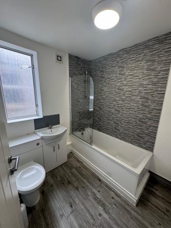 6 bedroom Terraced House to let in Francis Avenue, Southsea, Portsmouth, PO4