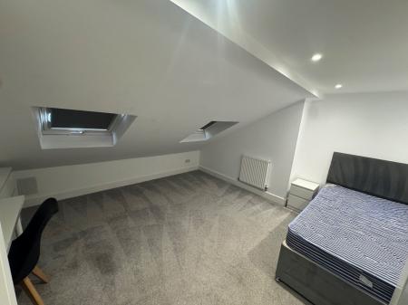 6 bedroom Terraced House to let in Francis Avenue, Southsea, Portsmouth, PO4