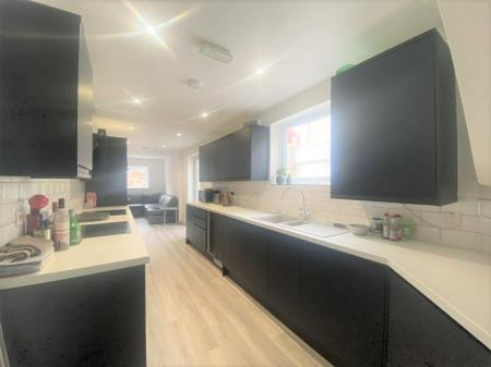 7 bedroom Terraced House to let in Goodwood Road, Southsea, Portsmouth, PO5
