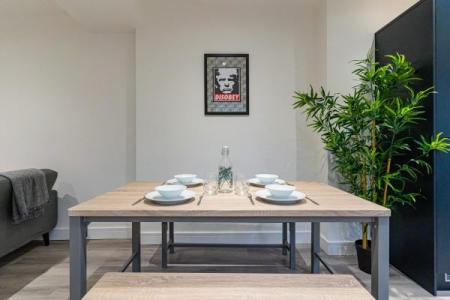 7 bedroom Terraced House to let in Hudson Road, Southsea, Portsmouth, PO5