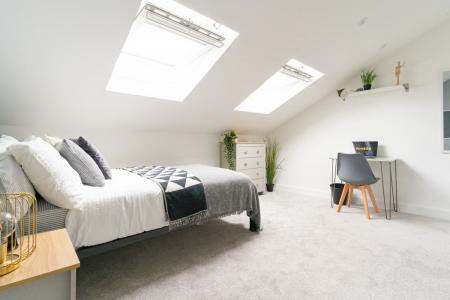7 bedroom Terraced House to let in Hudson Road, Southsea, Portsmouth, PO5