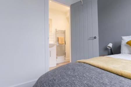 7 bedroom Terraced House to let in Hudson Road, Southsea, Portsmouth, PO5