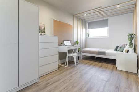 6 bedroom Terraced House to let in Jessie Road, Southsea, Portsmouth, PO4