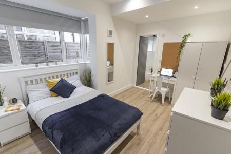 6 bedroom Terraced House to let in Jessie Road, Southsea, Portsmouth, PO4