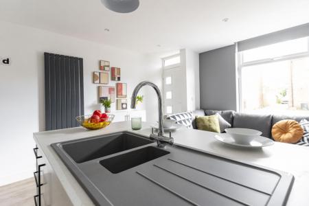 6 bedroom Terraced House to let in Jessie Road, Southsea, Portsmouth, PO4