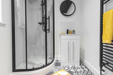 6 bedroom Terraced House to let in Jessie Road, Southsea, Portsmouth, PO4