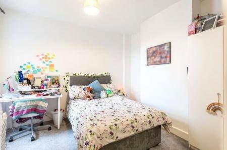 6 bedroom Terraced House to let in Lawson Road, Southsea, Portsmouth, PO5