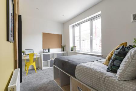 5 bedroom Terraced House to let in Lawson Road, Southsea, Portsmouth, PO5