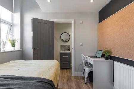 7 bedroom Terraced House to let in Manners Road, Southsea, Portsmouth, PO4