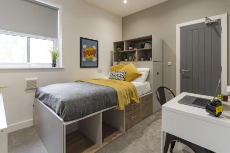 7 bedroom Terraced House to let in Montgomerie Road, Southsea, Portsmouth, PO5