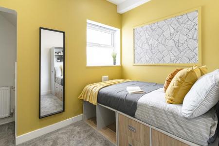 6 bedroom Terraced House to let in Montgomerie Road, Southsea, Portsmouth, PO5