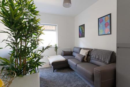 5 bedroom Terraced House to let in Orchard Road, Southsea, Portsmouth, PO4